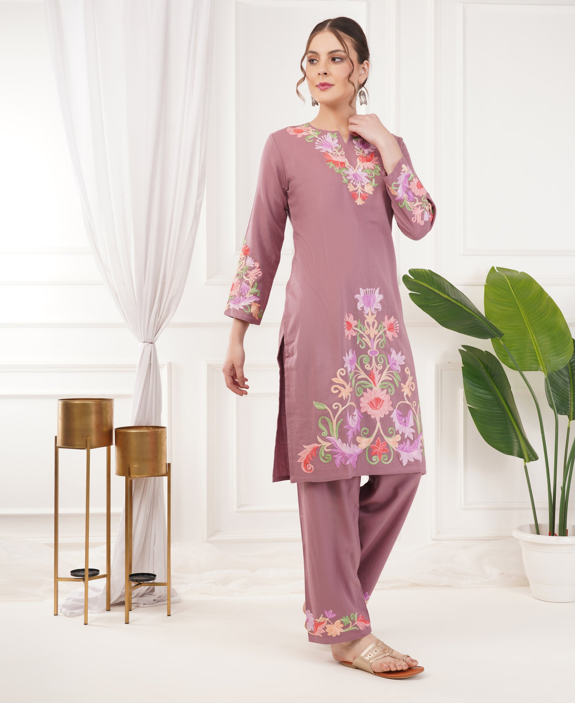 Pure Acro Wool Kashmiri Aari embroidery Kurti, Pant & Shawl Set (Onion Pink)