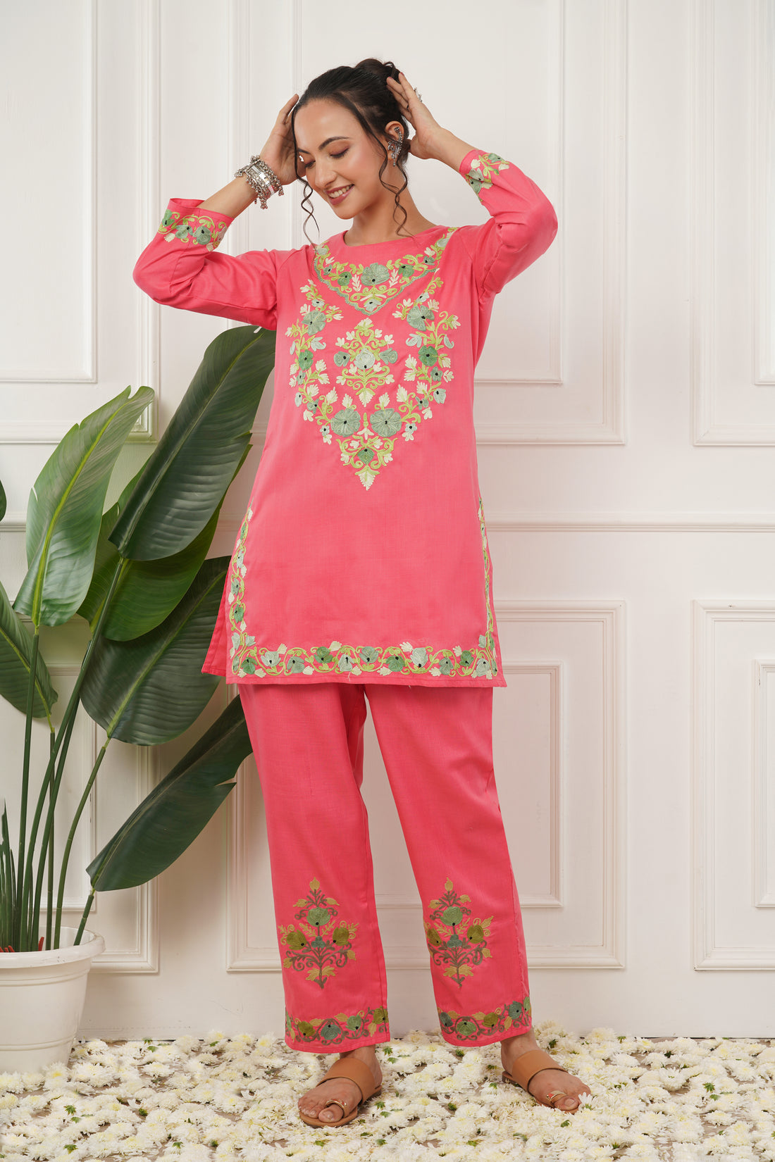 Kashmiri Short Kurti Set-(Pink)