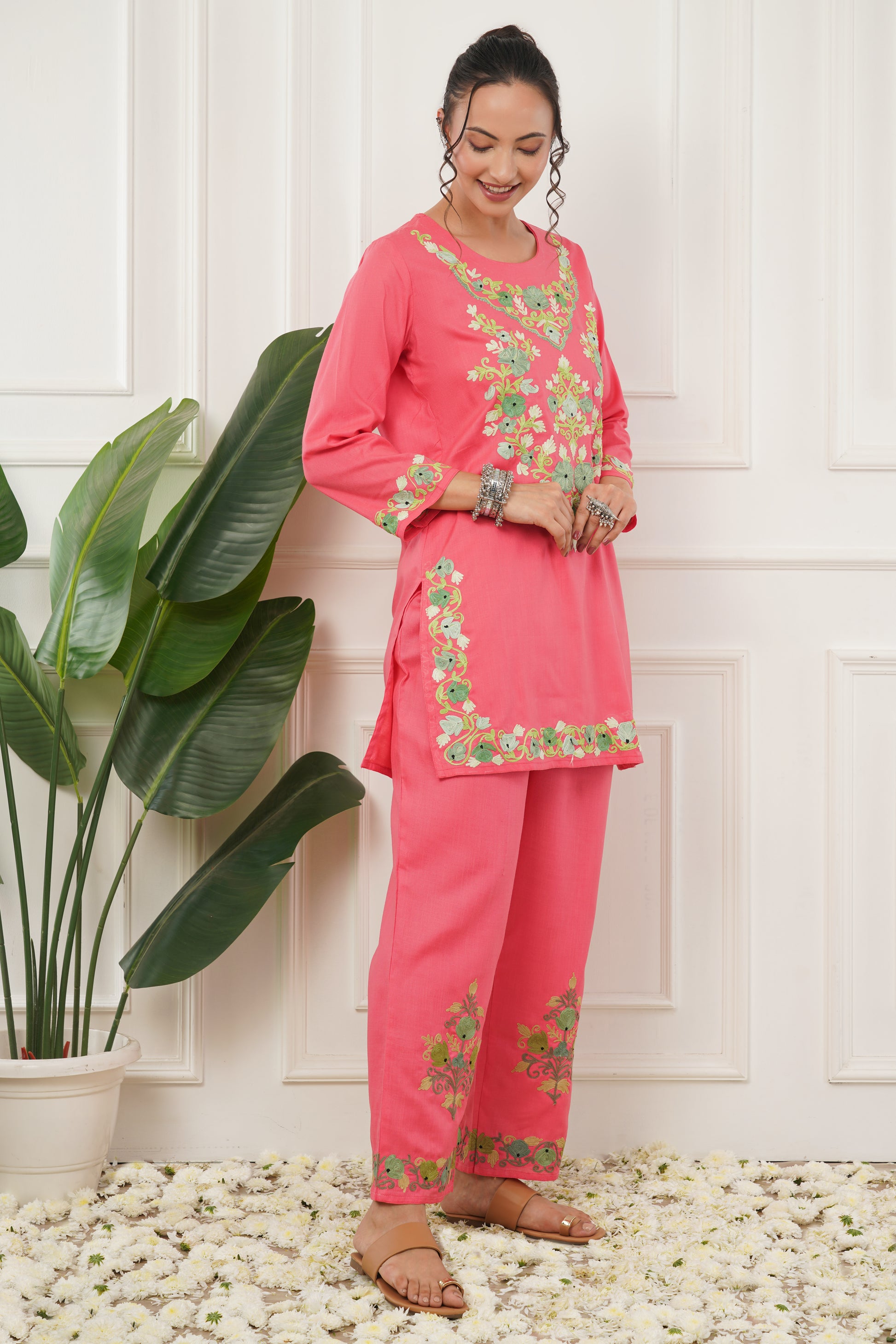 Kashmiri Short Kurti Set-(Pink)