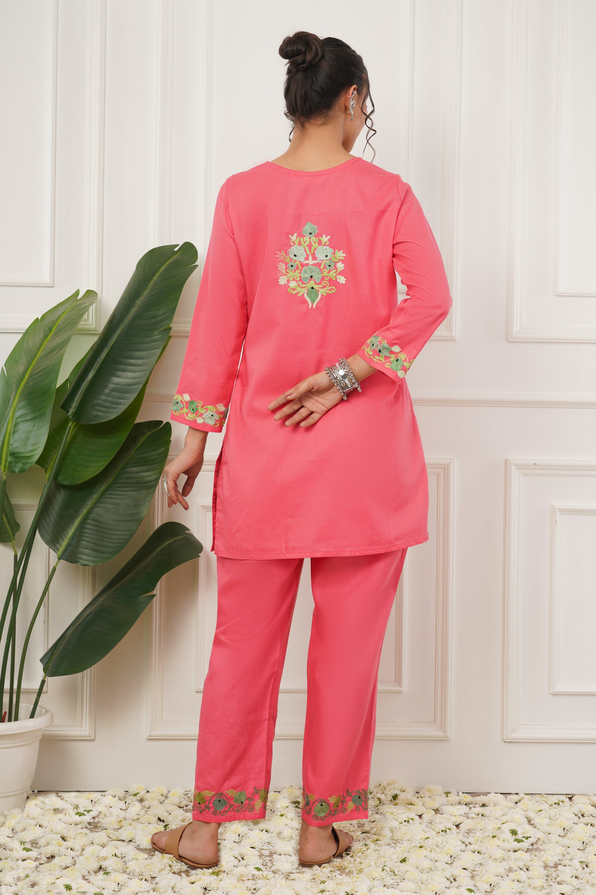 Kashmiri Short Kurti Set-(Pink)