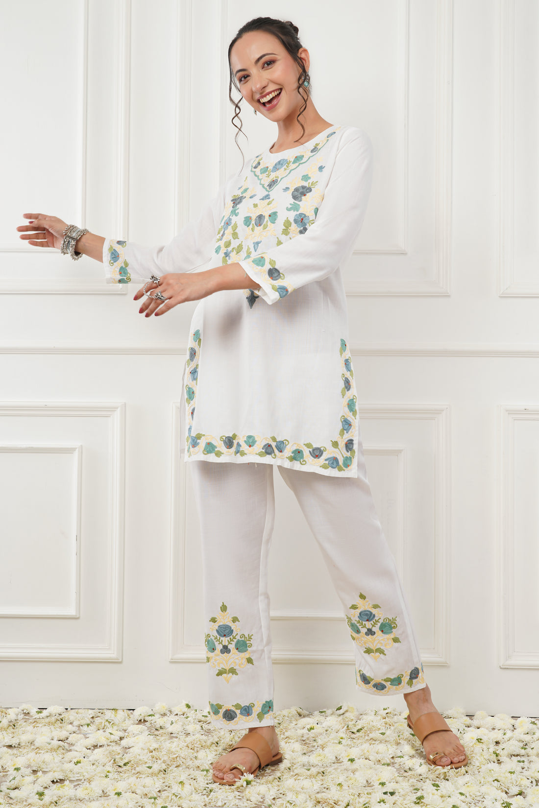 Kashmiri Short Kurti Set-(white)