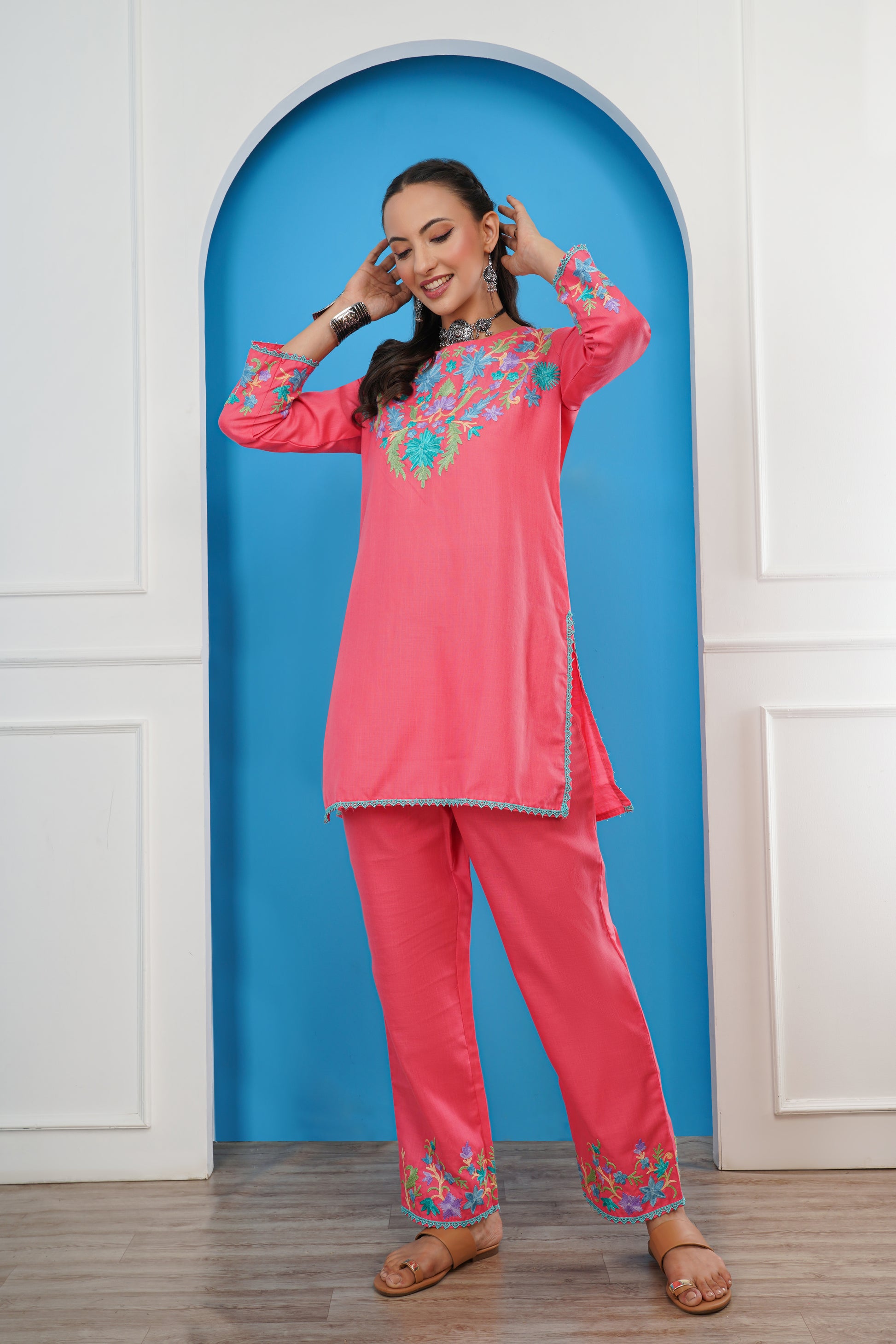Kashmiri Short Kurti Set-(Pink)