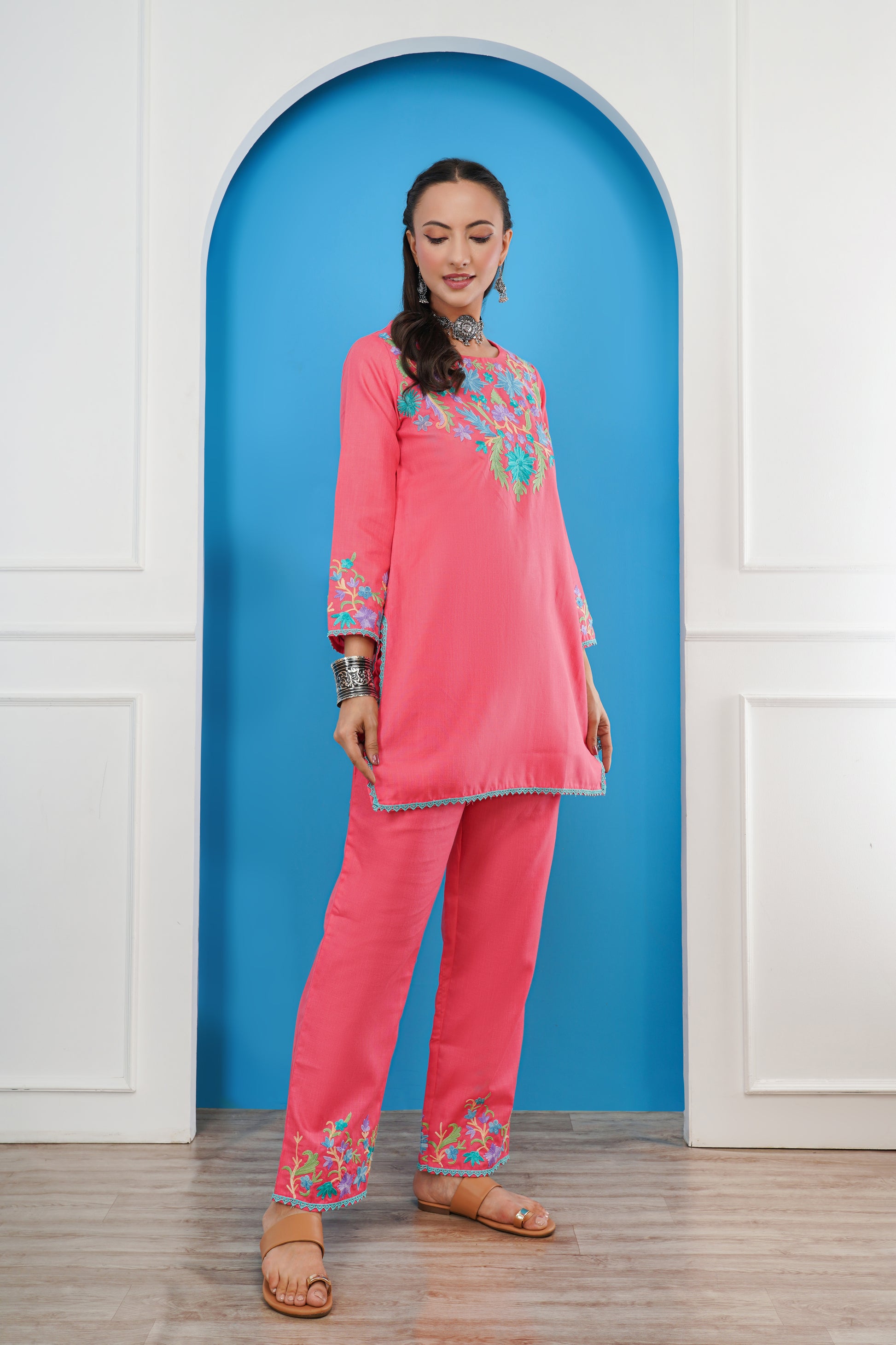 Kashmiri Short Kurti Set-(Pink)