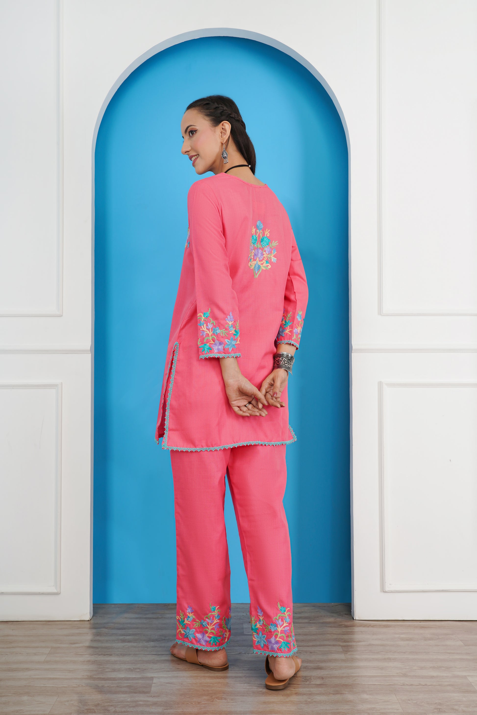 Kashmiri Short Kurti Set-(Pink)