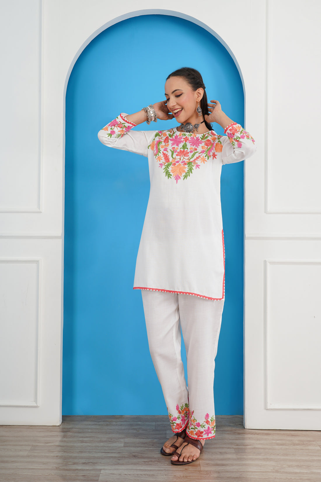 Kashmiri Short Kurti Set-(White)