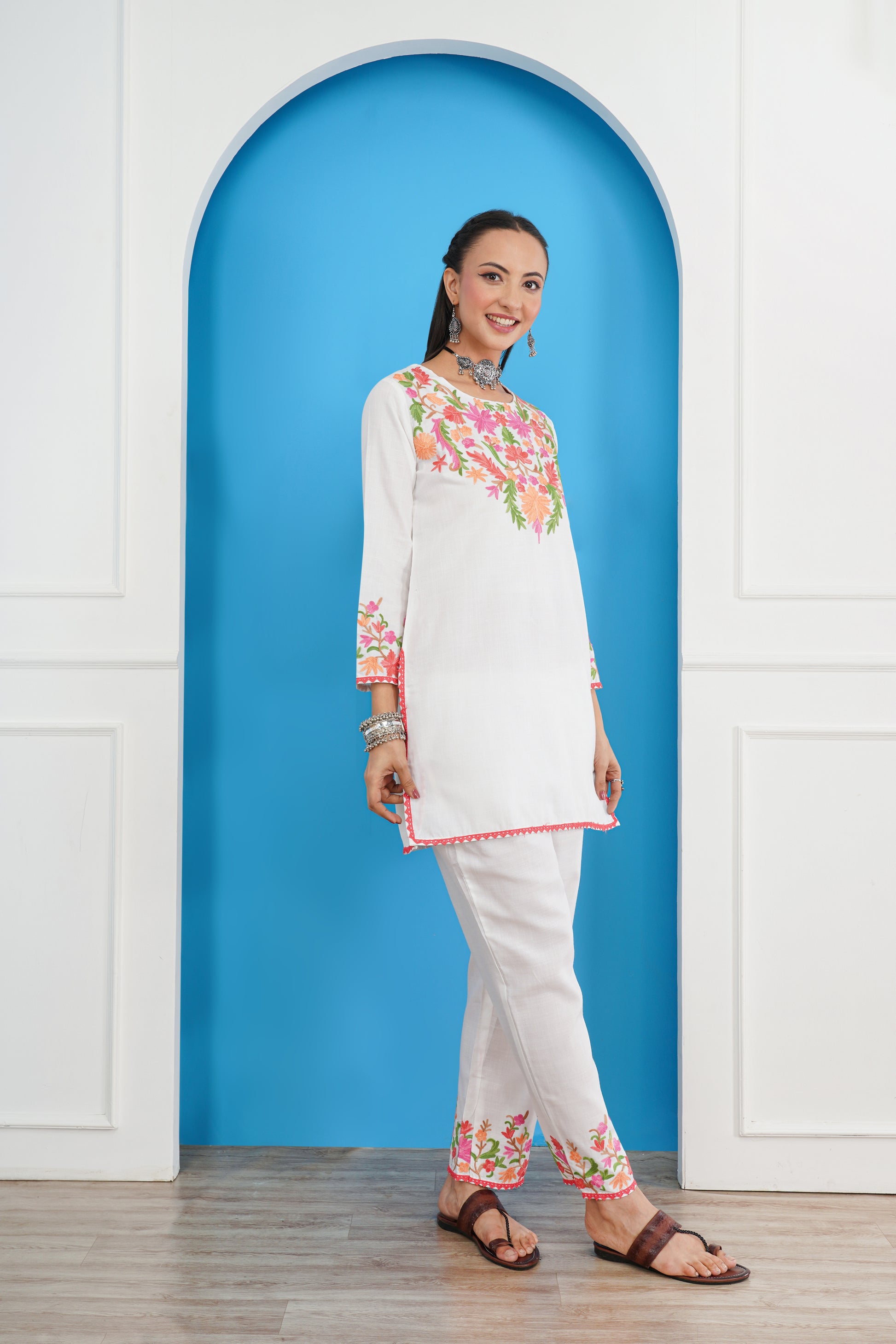 Kashmiri Short Kurti Set-(White)