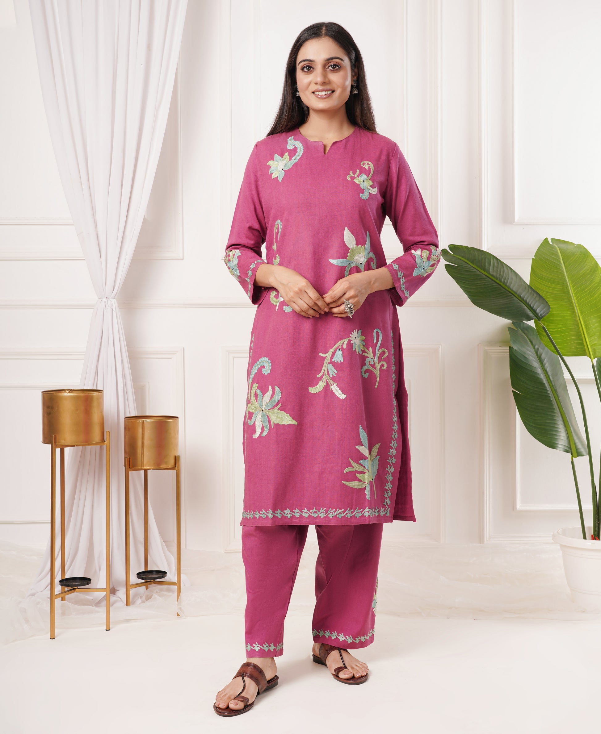 Pure Acro Wool Kashmiri Aari Embroidery Kurti & Pant Set (Pink)