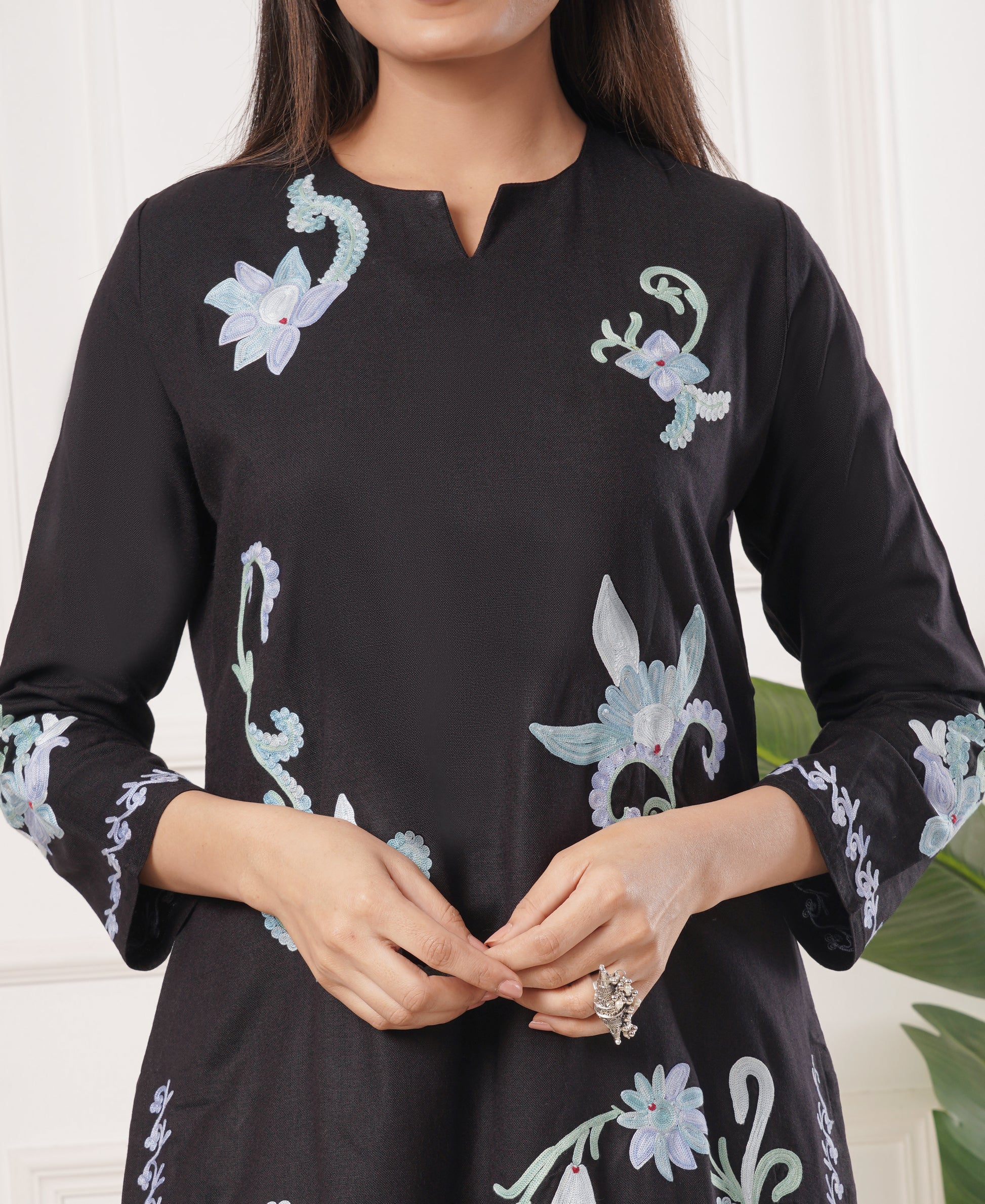 Pure Acro Wool Kashmiri Aari Embroidery Kurti & Pant Set (Black)