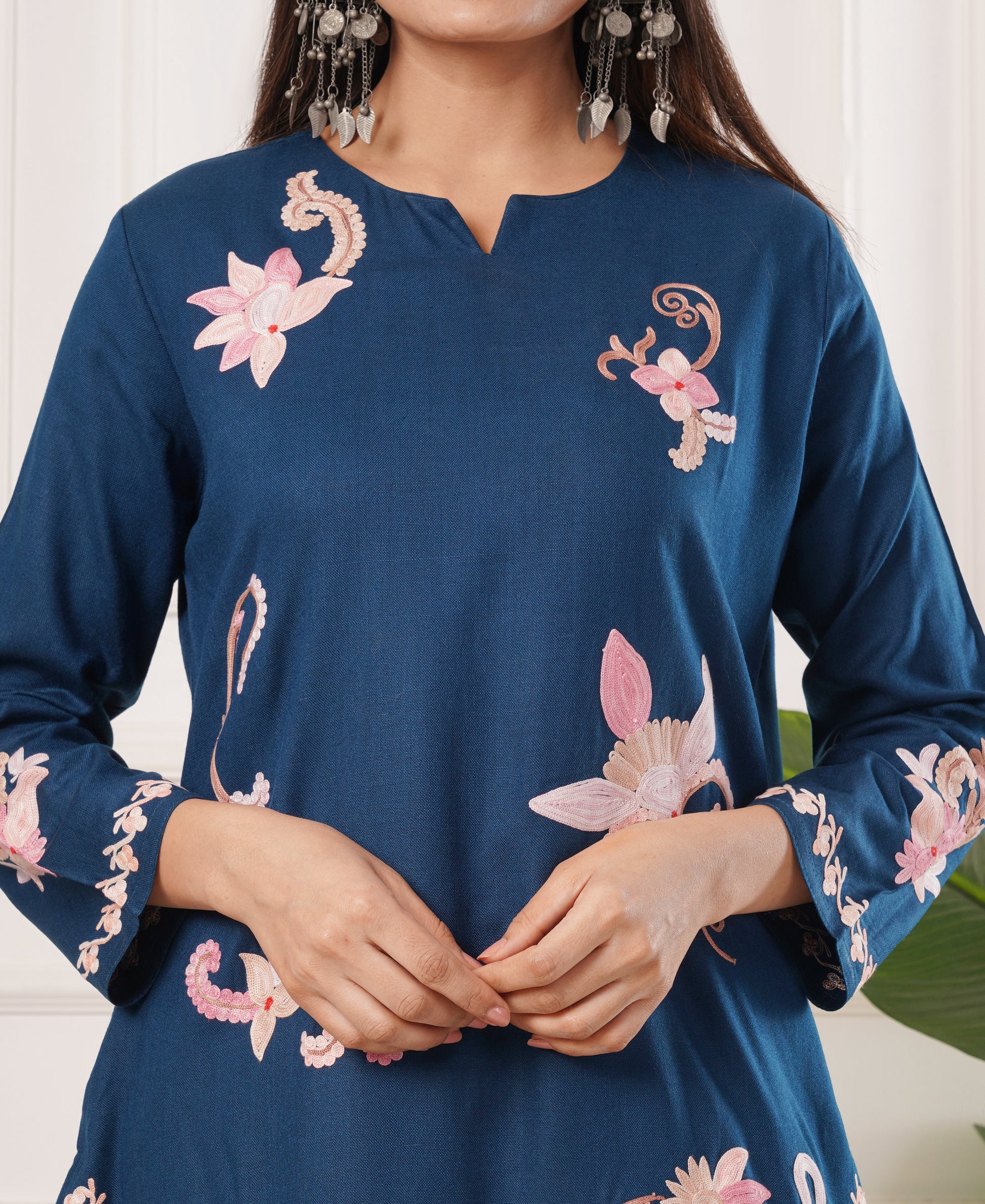 Pure Acro Wool Kashmiri Aari Embroidery Kurti & Pant Set (Blue)