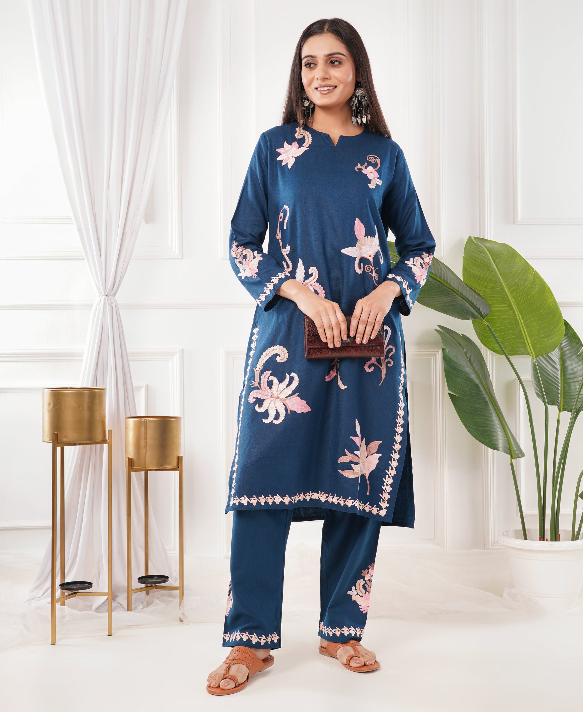 Pure Acro Wool Kashmiri Aari Embroidery Kurti & Pant Set (Blue)