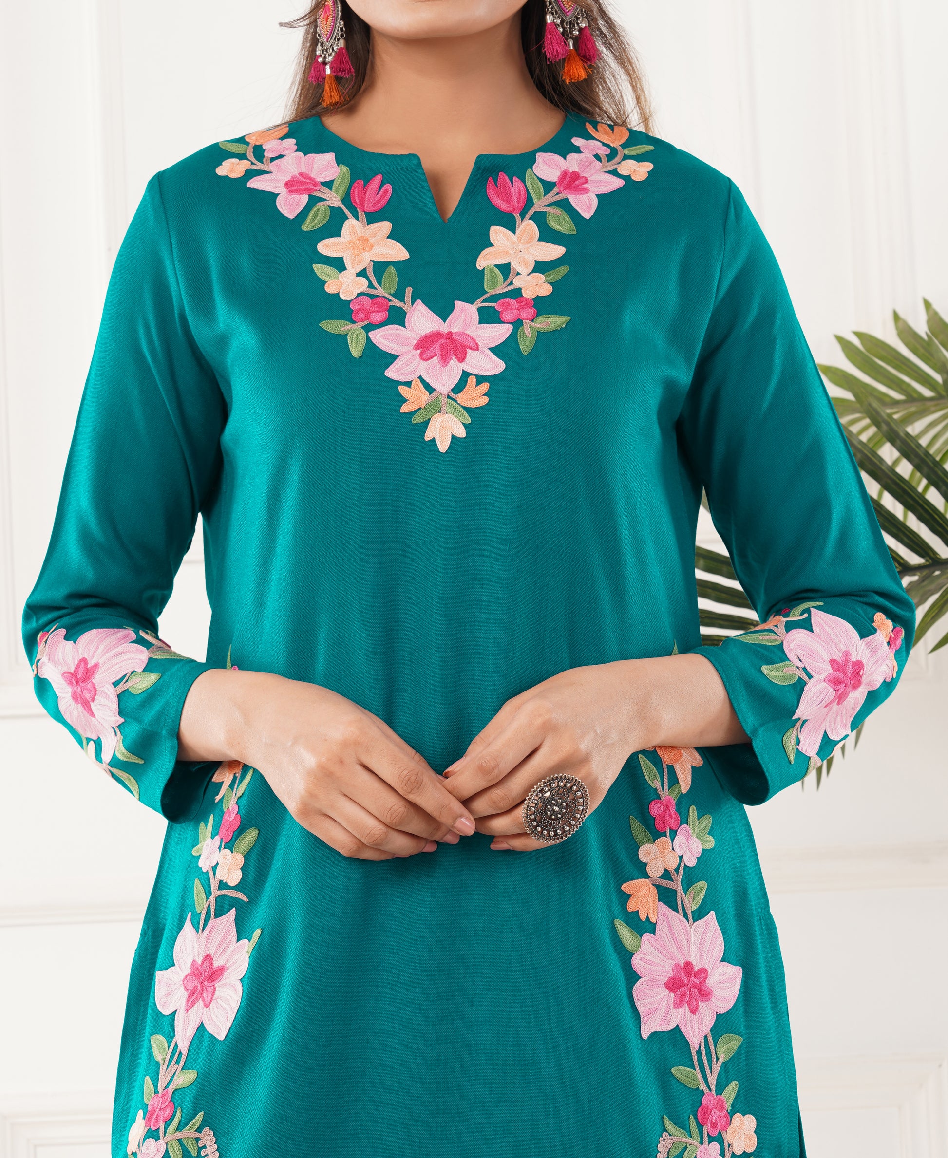 Pure Acro Wool Kashmiri Aari Embroidery Kurti & Pant Set (Rama Green)