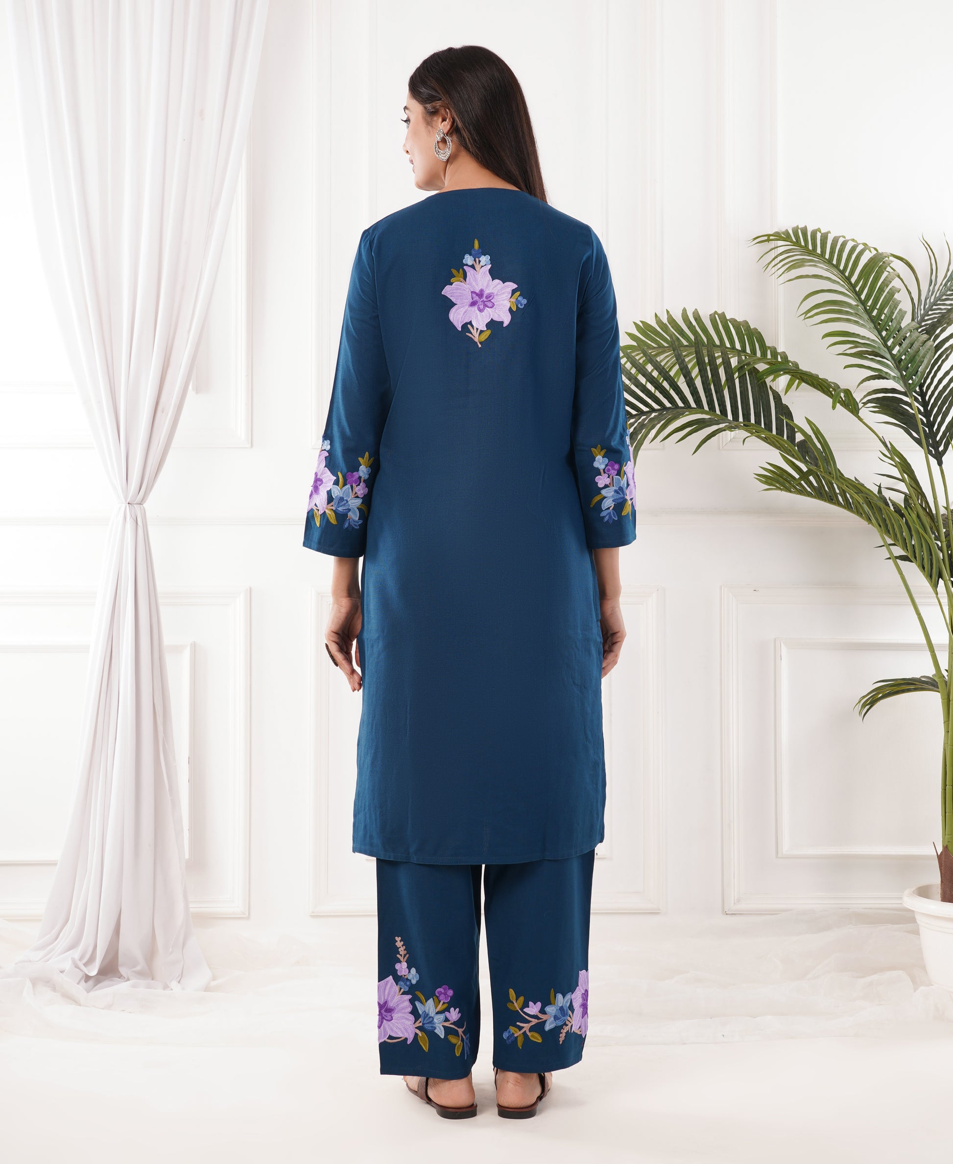 Pure Acro Wool Kashmiri Aari Embroidery Kurti & Pant Set (Blue)