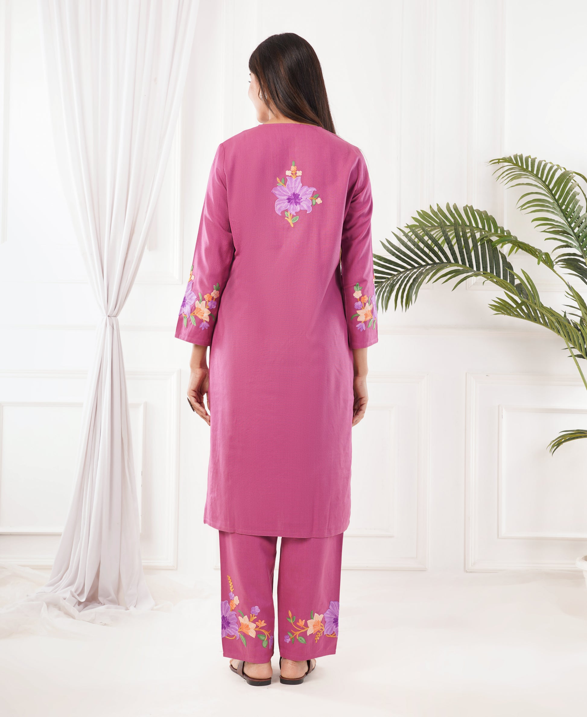 Pure Acro Wool Kashmiri Aari Embroidery Kurti & Pant Set (Pink)
