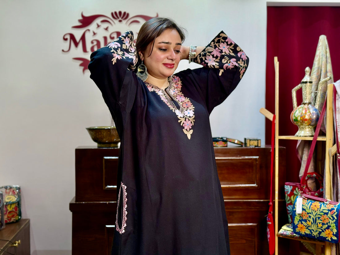 Floral daman embroidery kashmiri pheran ( Black )