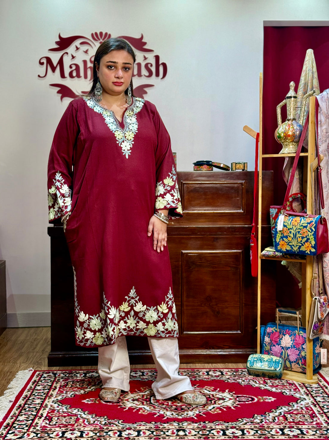 Floral daman embroidery kashmiri pheran ( Maroon )